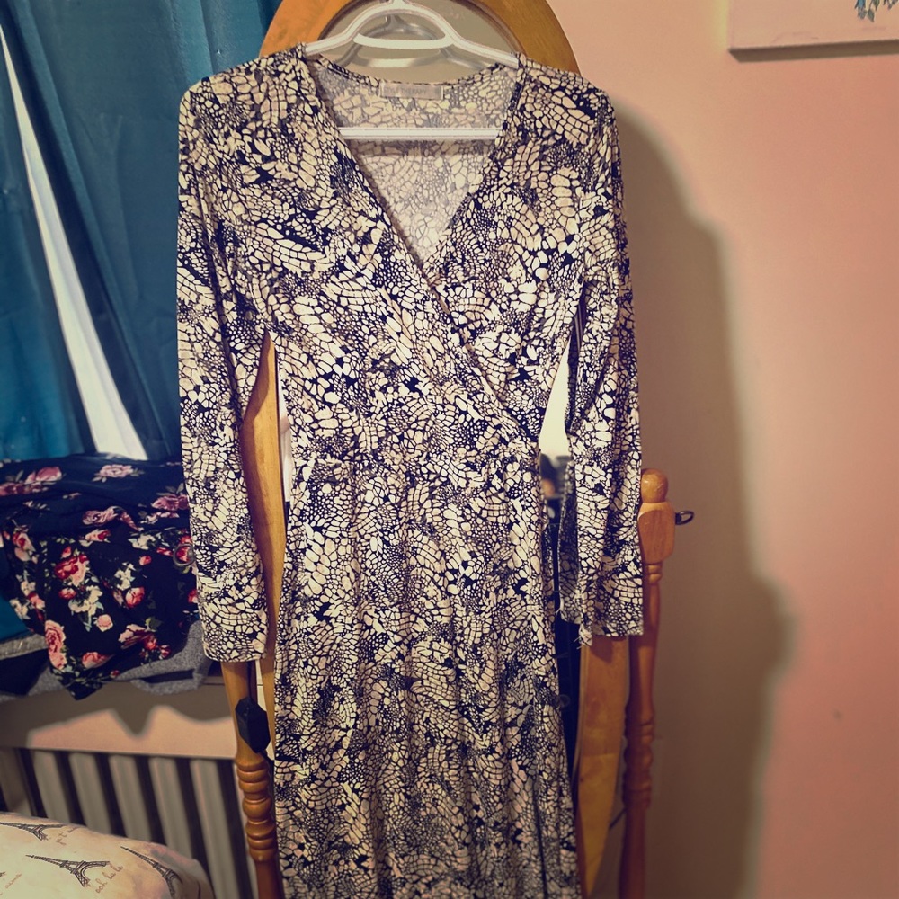Style Therapy patterned dress size x/s.